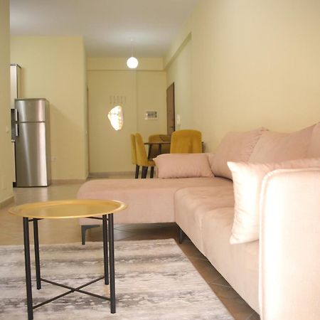 Pleasant Apartment With Free Dedicated Parking In Komuna E Parisit Tiran Dış mekan fotoğraf
