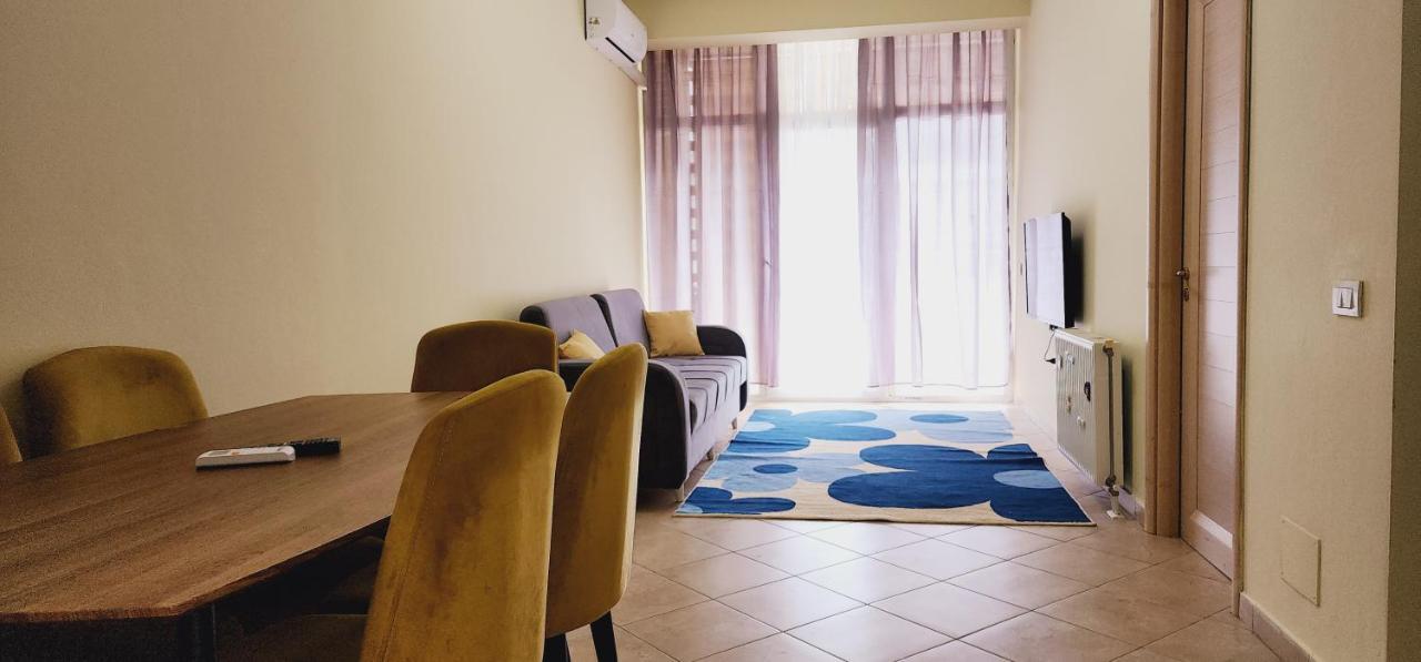 Pleasant Apartment With Free Dedicated Parking In Komuna E Parisit Tiran Dış mekan fotoğraf
