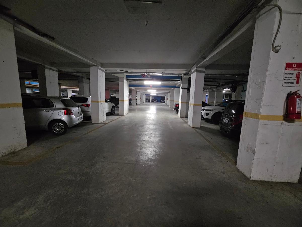 Pleasant Apartment With Free Dedicated Parking In Komuna E Parisit Tiran Dış mekan fotoğraf