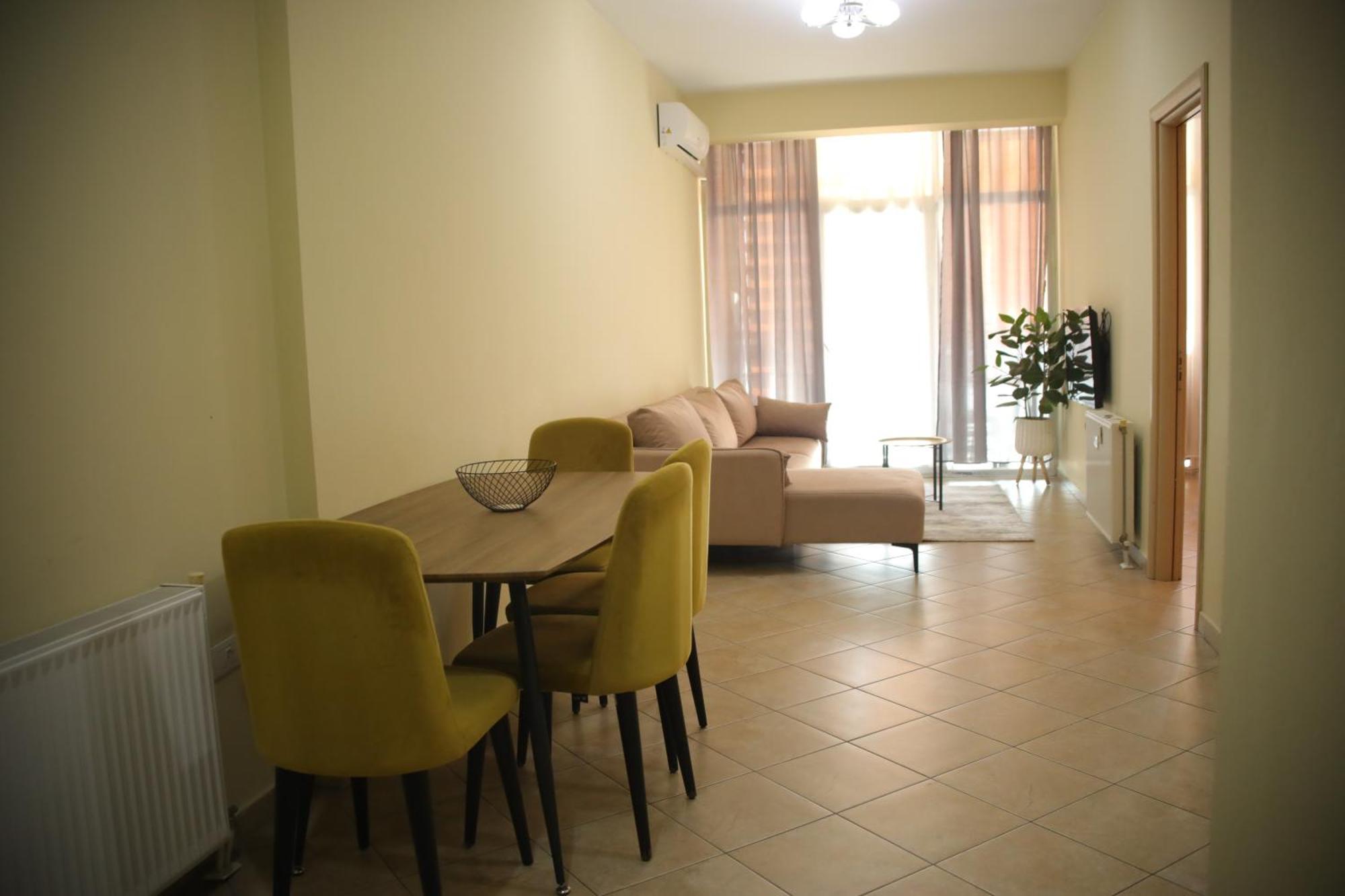 Pleasant Apartment With Free Dedicated Parking In Komuna E Parisit Tiran Dış mekan fotoğraf