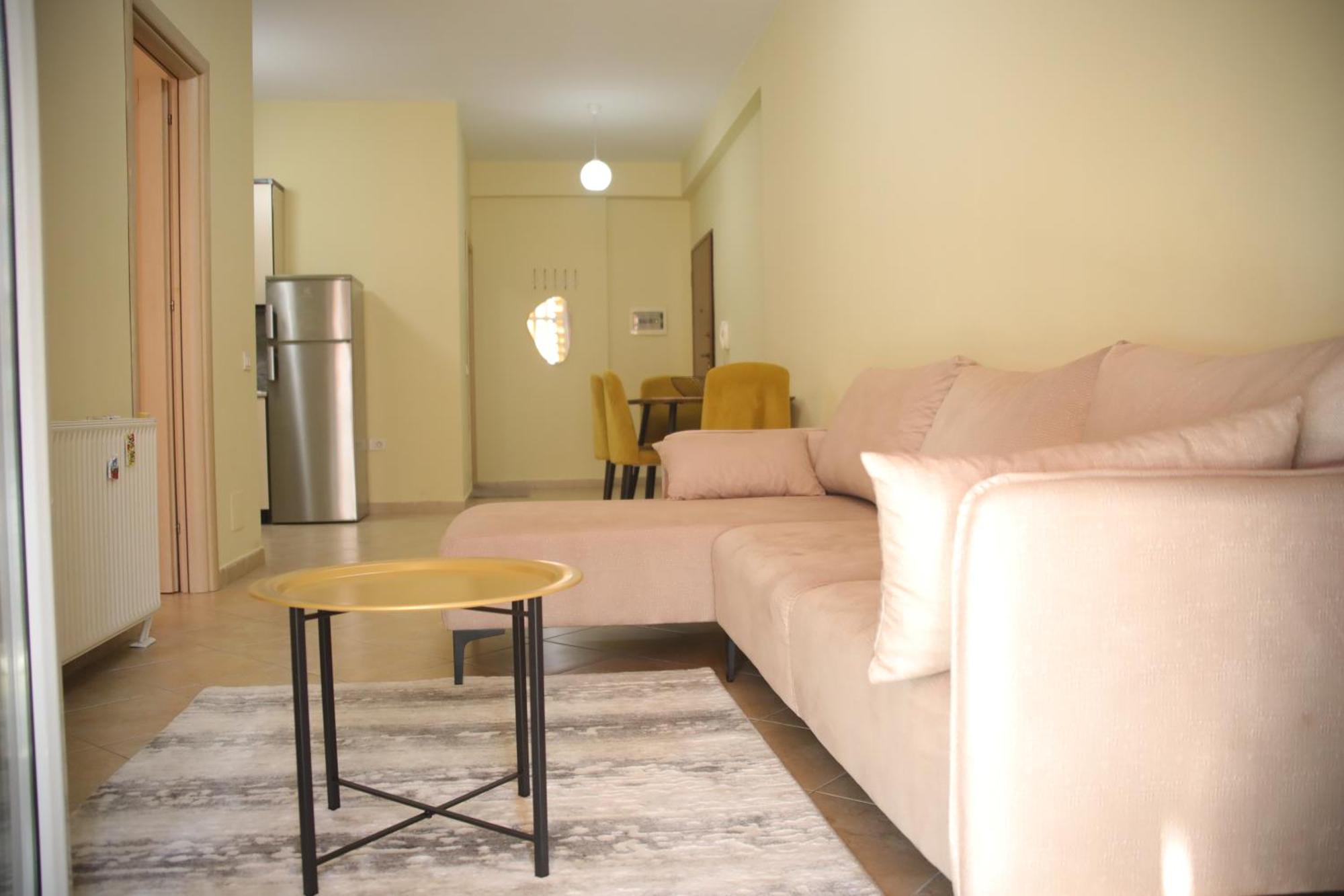 Pleasant Apartment With Free Dedicated Parking In Komuna E Parisit Tiran Dış mekan fotoğraf