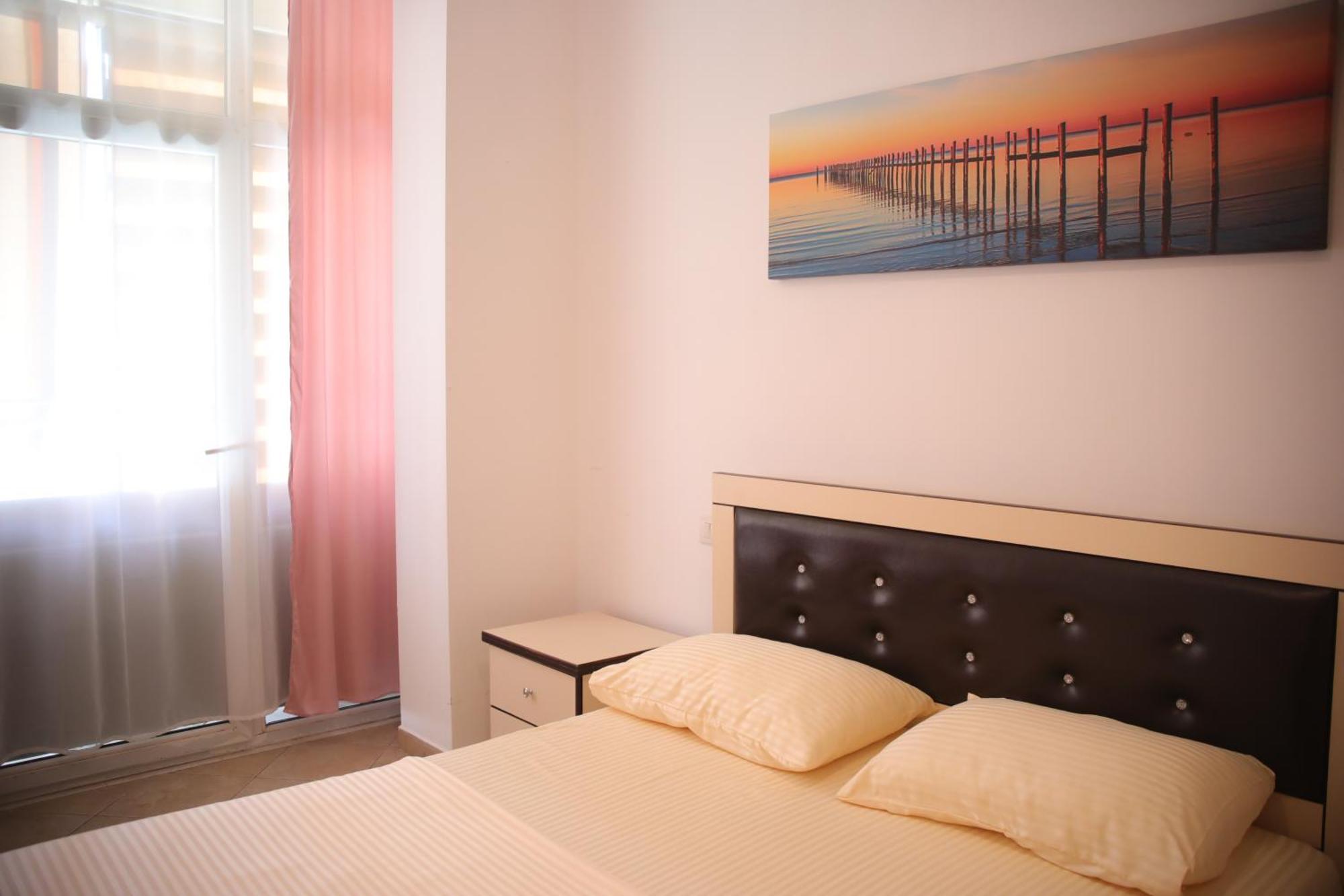 Pleasant Apartment With Free Dedicated Parking In Komuna E Parisit Tiran Dış mekan fotoğraf